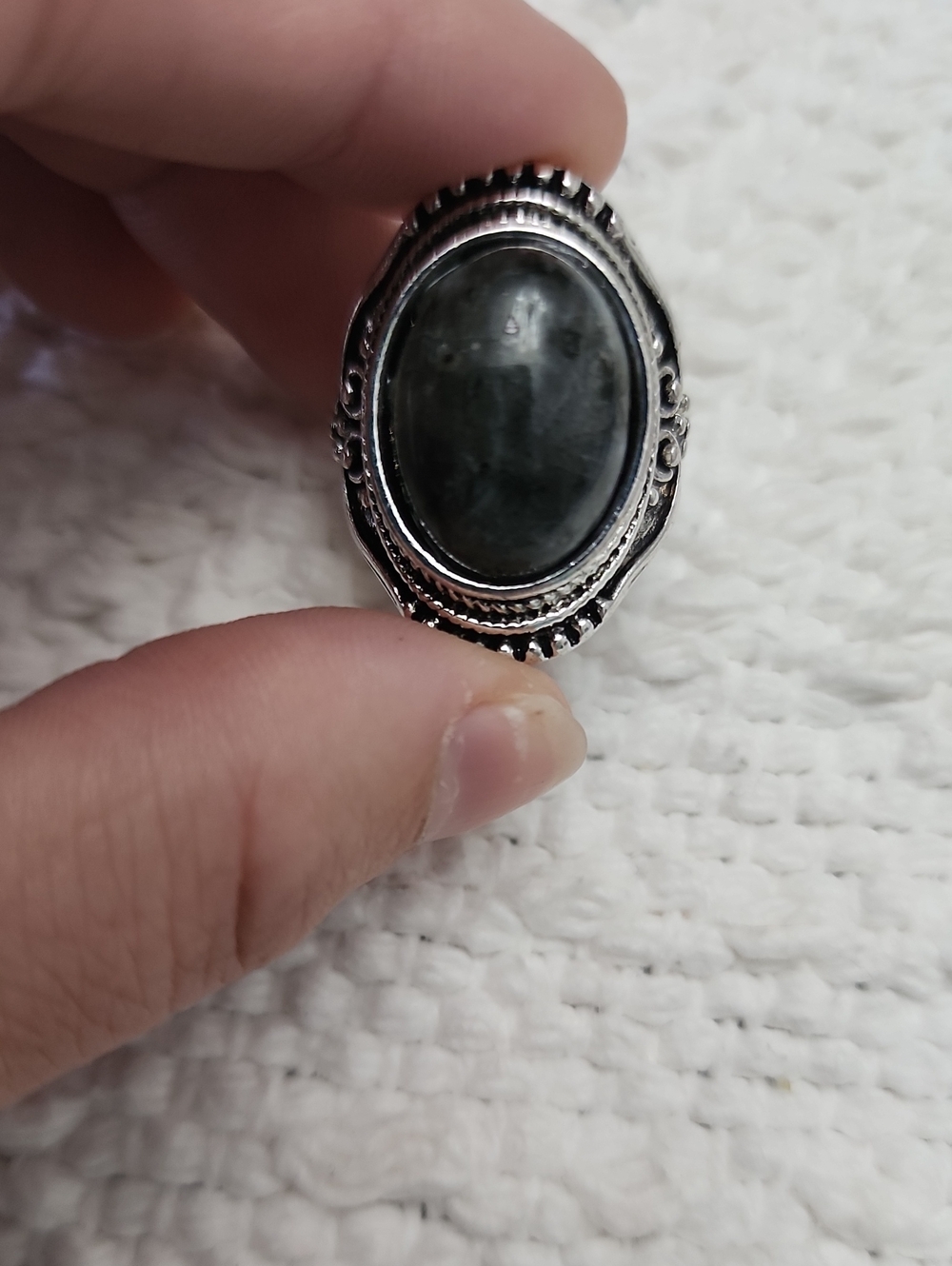 Unisex Vintage Style Oval Moonstone Gemstonr Inlaid Antique Silver Plated Ring